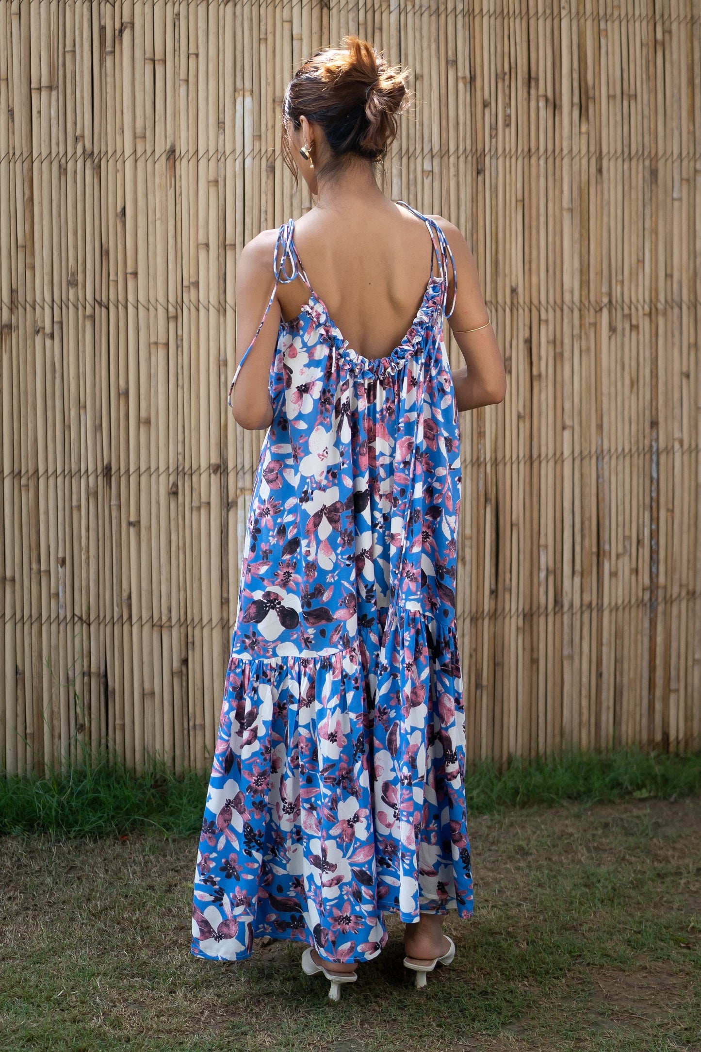 BREEZY ORCHID OASIS Dress back Pose